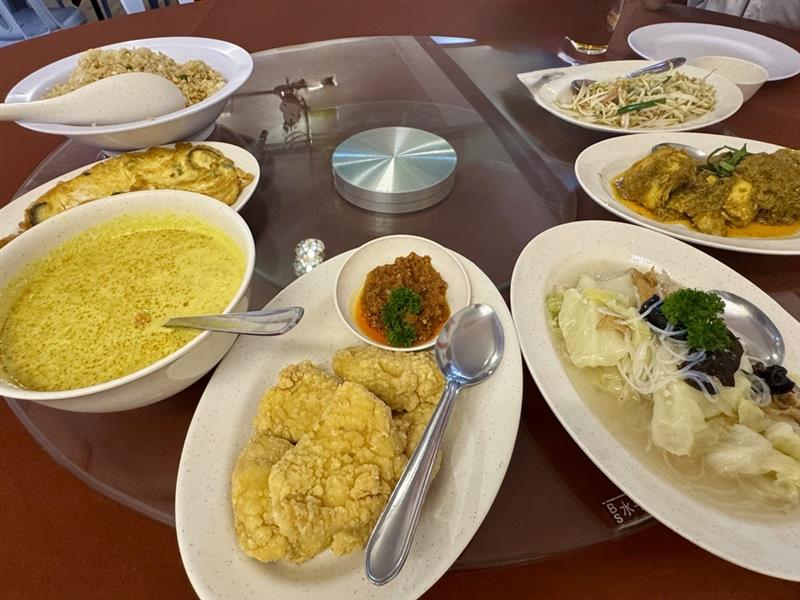 本場のニョニャ料理（プラナカン料理）ランチ